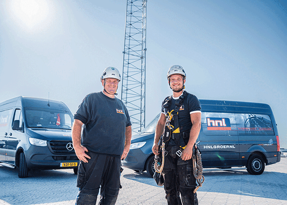 senior monteur aarding en bliksem groot